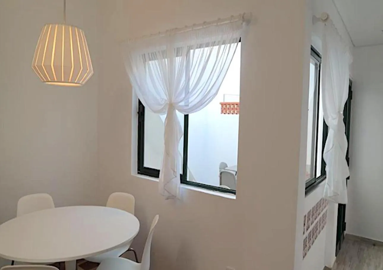 Monte Gordo Guest House